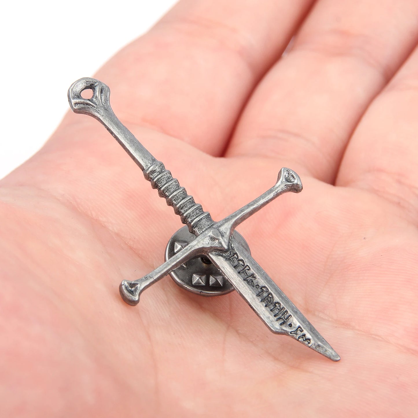 Pendentif Epée Tarsil brisée Seigneur des Anneaux !